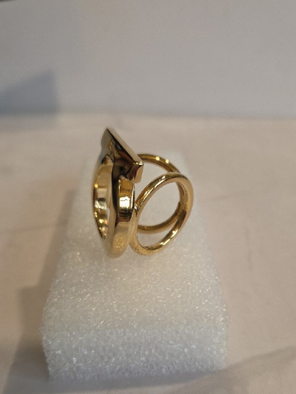 Salvatore Ferragamo Gold Gancini Signature Scarf Ring - Picture 3 of 9